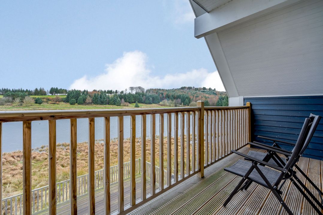 Lochside Premier Spa (Pet)