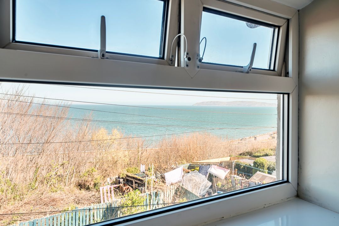 Sea view cottage