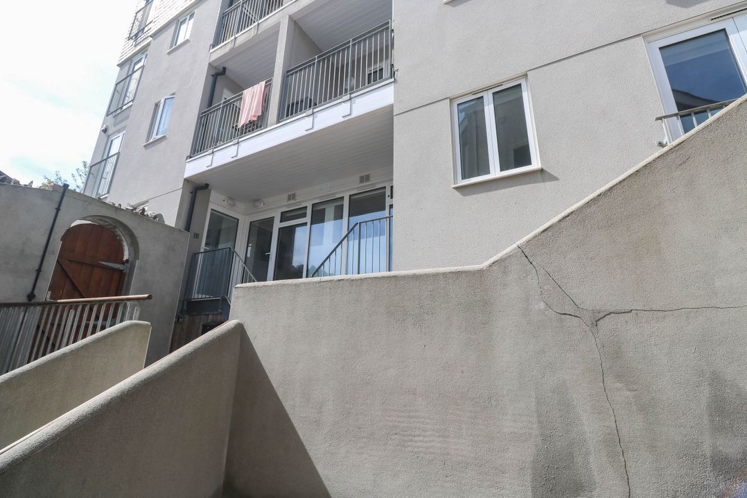 11 Fountain Court