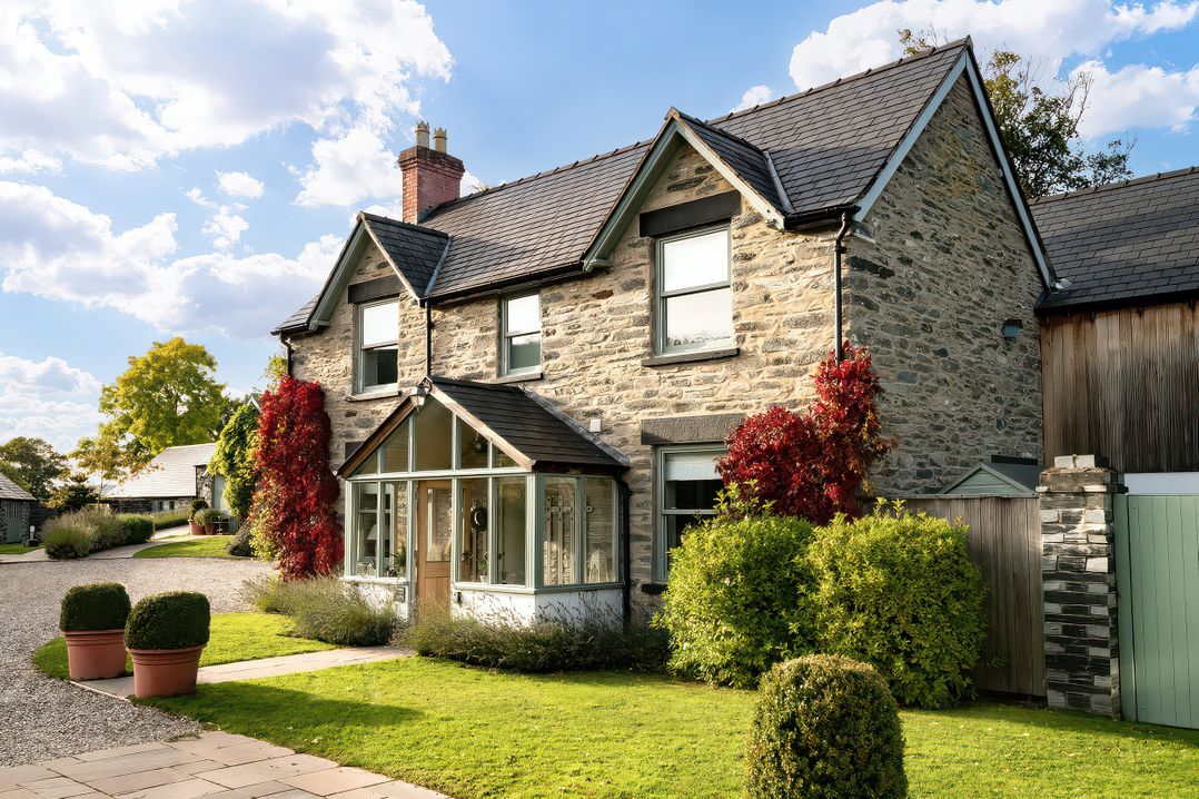 Cilan Farmhouse
