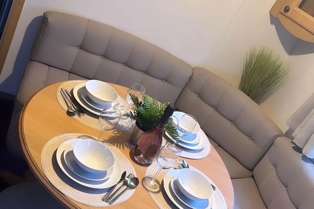 Llanarmon-yn-Ial Mold 3-Bed Caravan, Sleeps 6