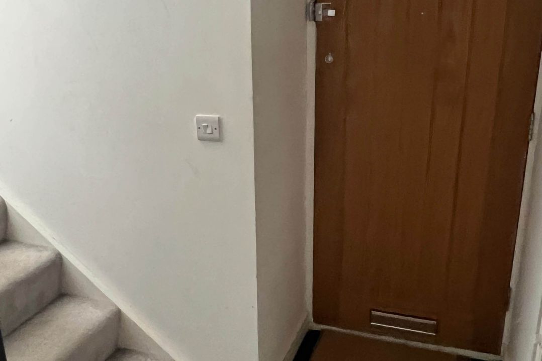 Modern Seaside Cottage - Sleeps 5