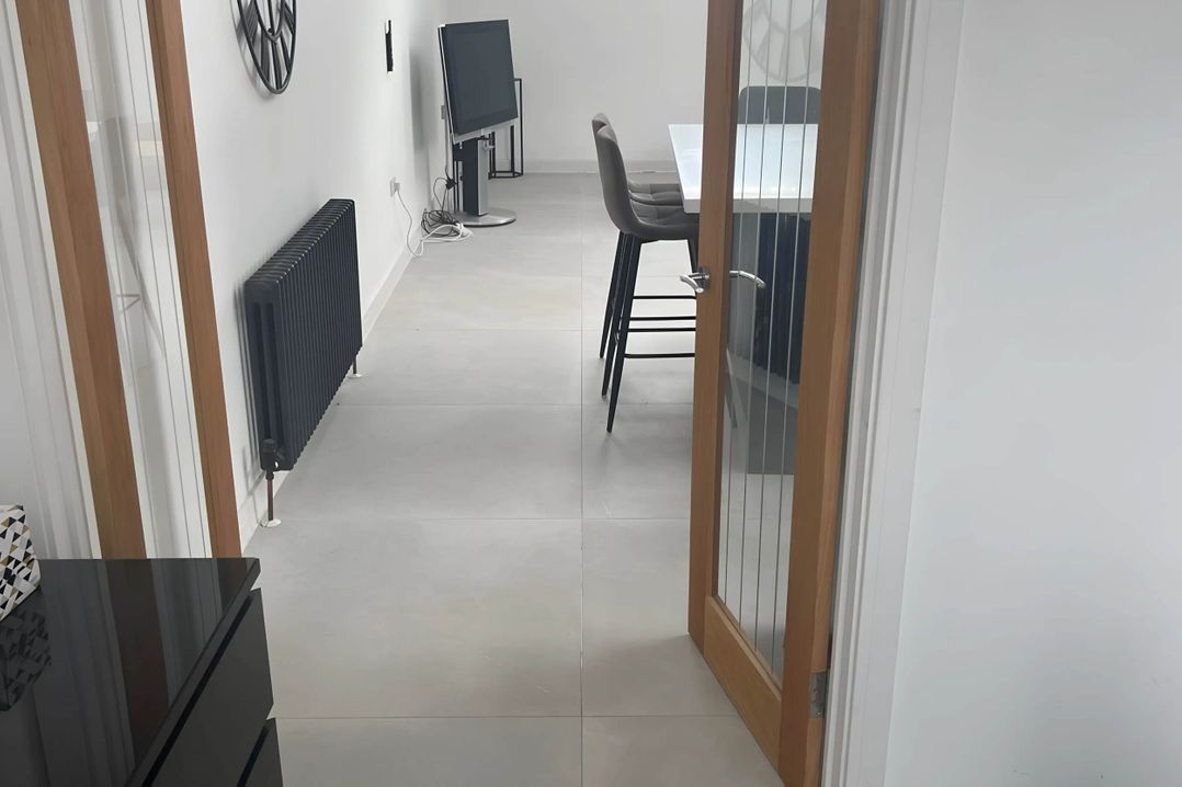 Modern Seaside Cottage - Sleeps 5