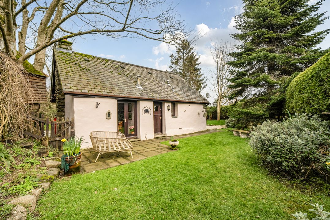 Converted Stone Barn -20 Acres - Farm Animals!