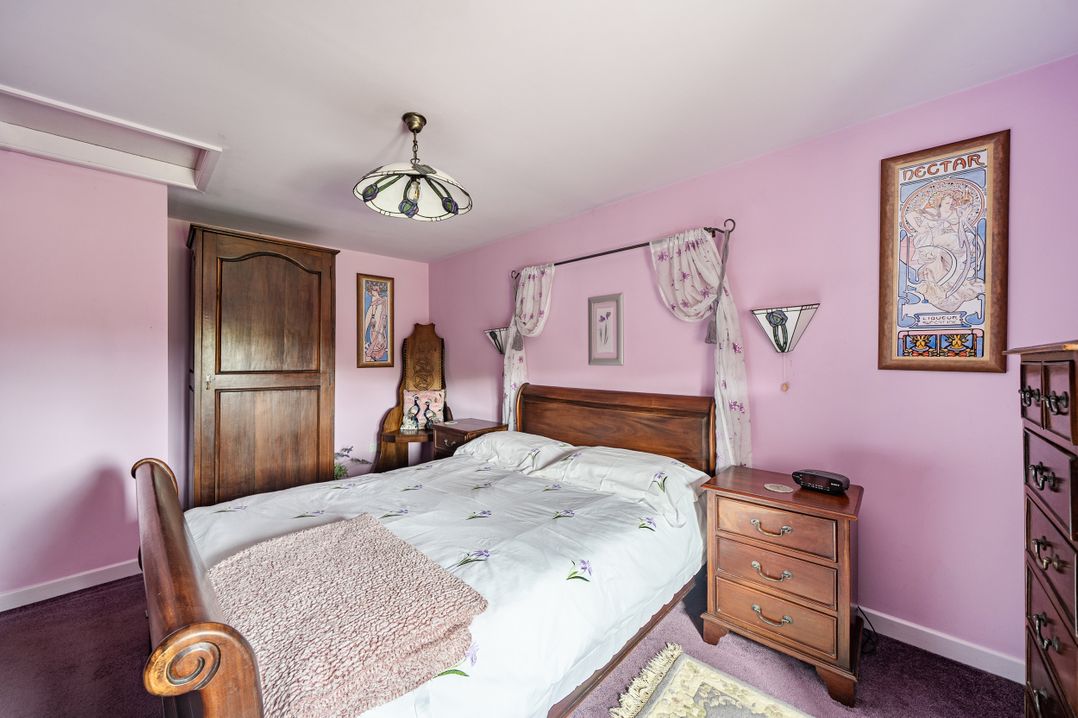 Converted Stone Barn -20 Acres - Farm Animals!