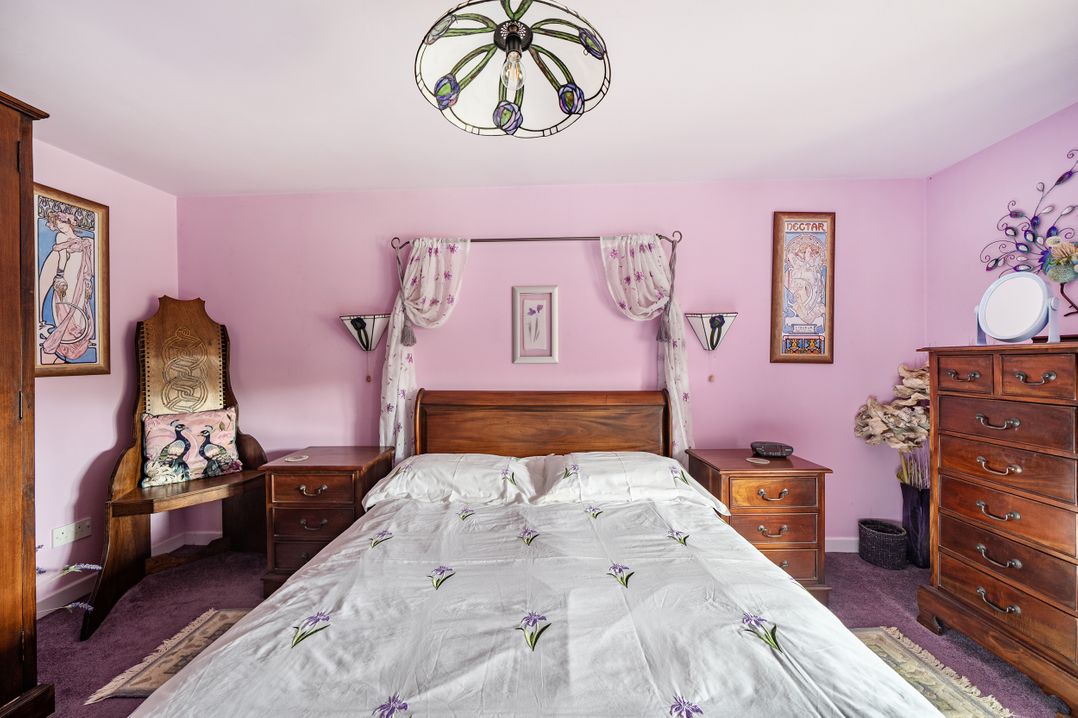 Converted Stone Barn -20 Acres - Farm Animals!
