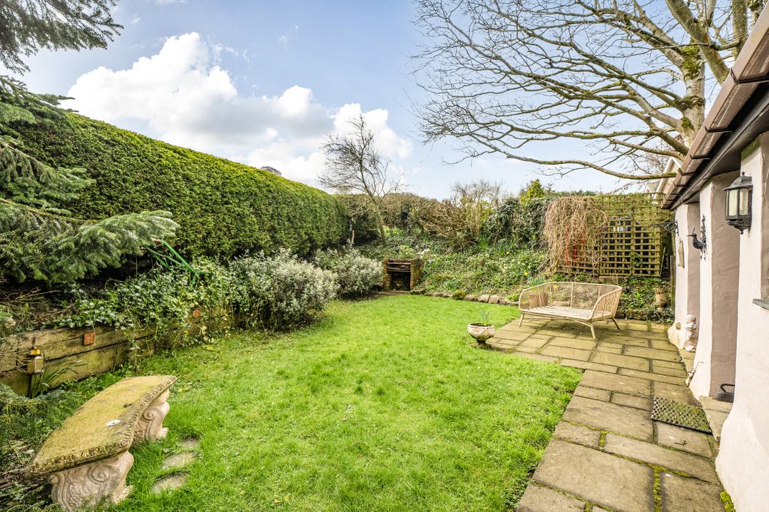 Converted Stone Barn -20 Acres - Farm Animals!
