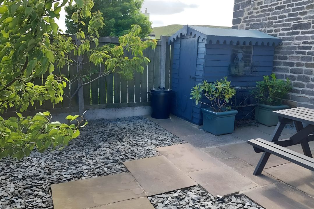 1 Bed Cottage - Sleeps 3 - Garden - Parking - Wifi