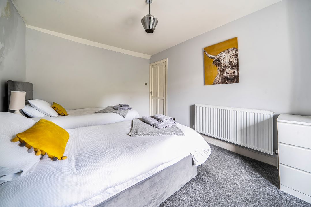 Cosy Apartment above Village Pub