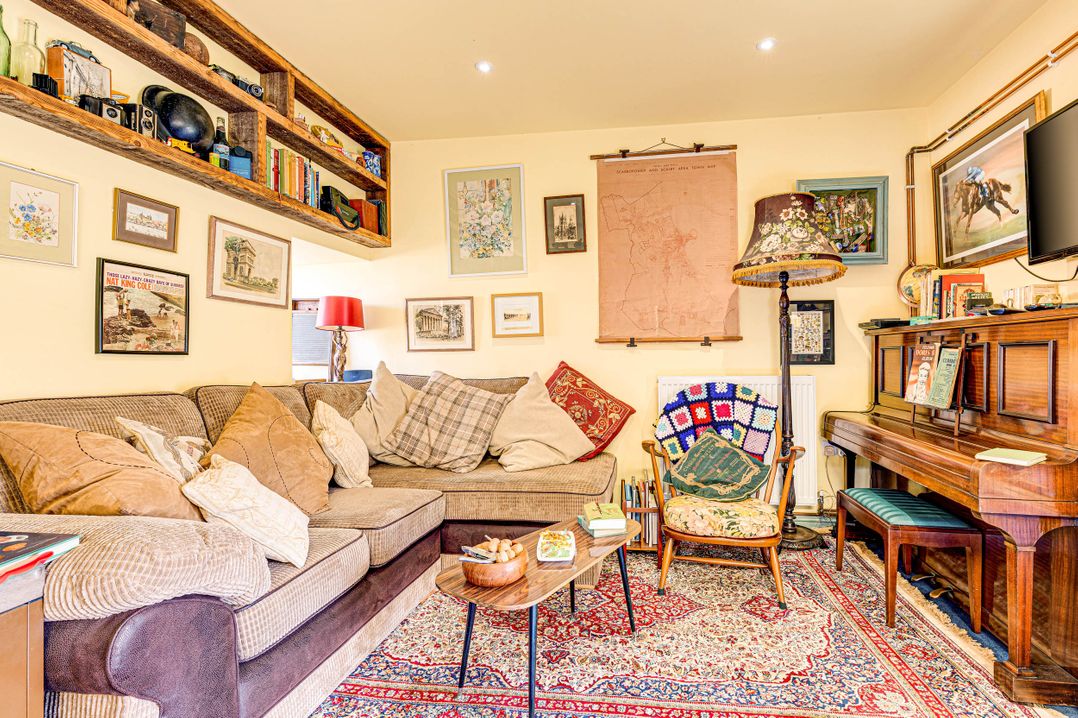 Family Country Cottage with a private Valley View