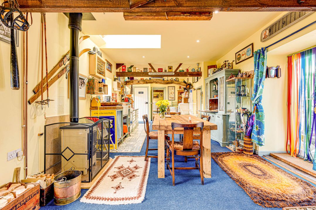 Family Country Cottage with a private Valley View