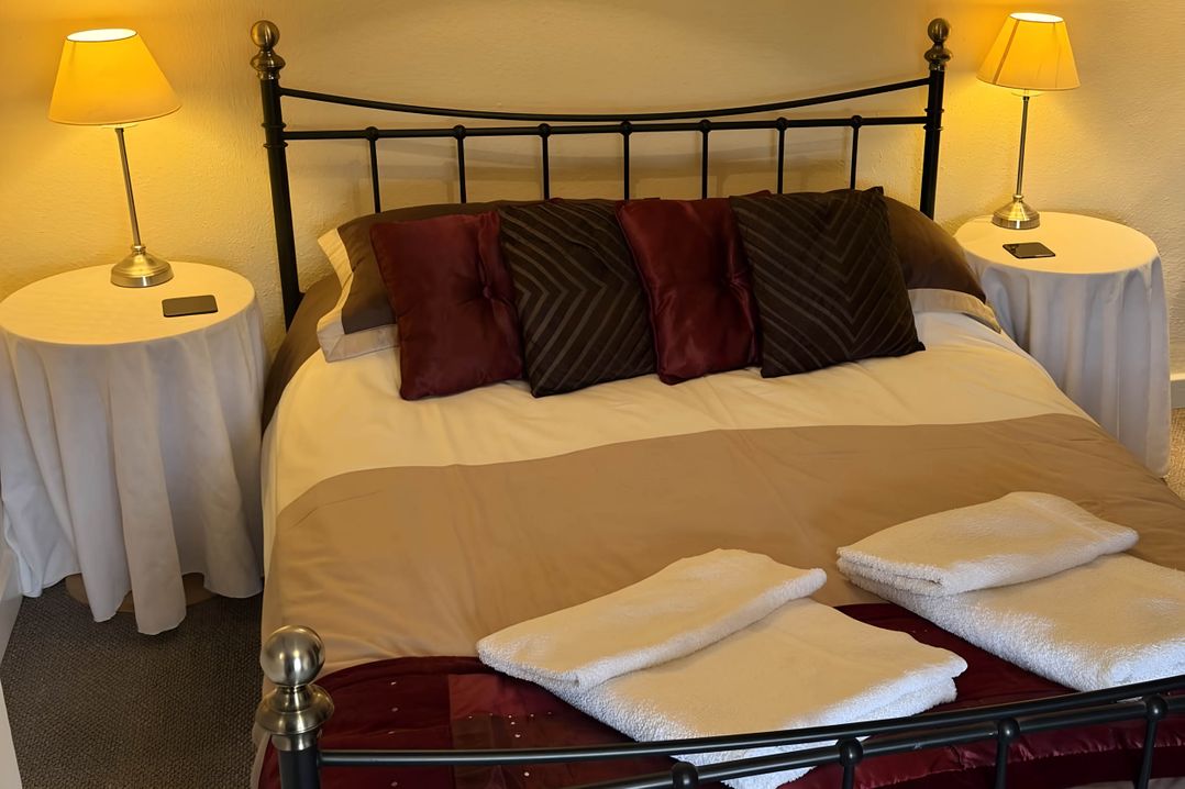 Stunning cottage - 3 Bedrooms & 3 Bathrooms