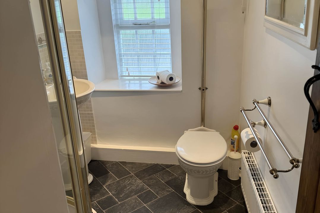 Stunning cottage - 3 Bedrooms & 3 Bathrooms