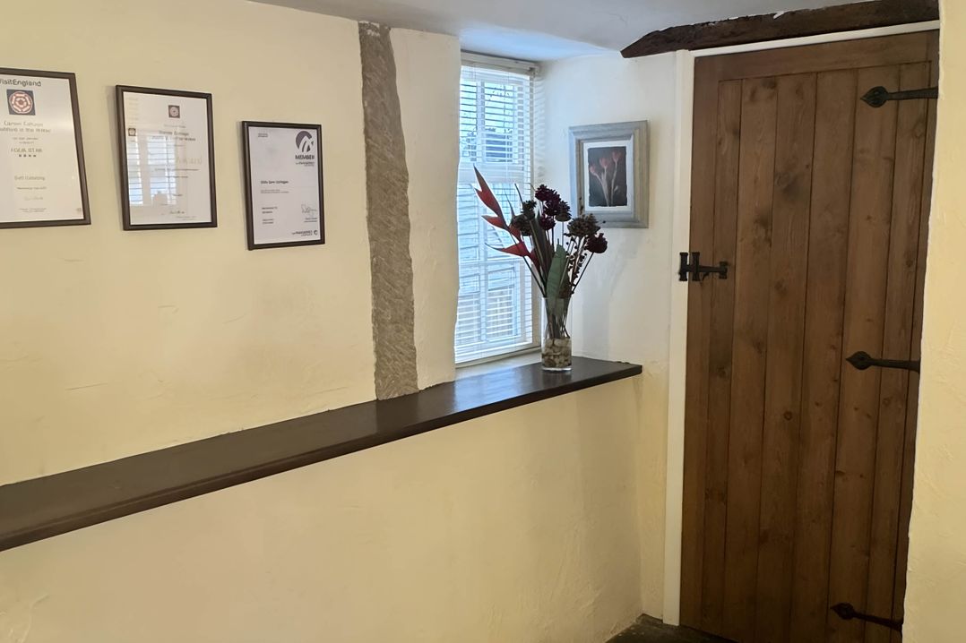 Stunning cottage - 3 Bedrooms & 3 Bathrooms