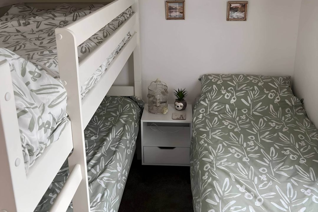 2 Bed Lodge-Sleeps 4-stunning views -Pet Friendly