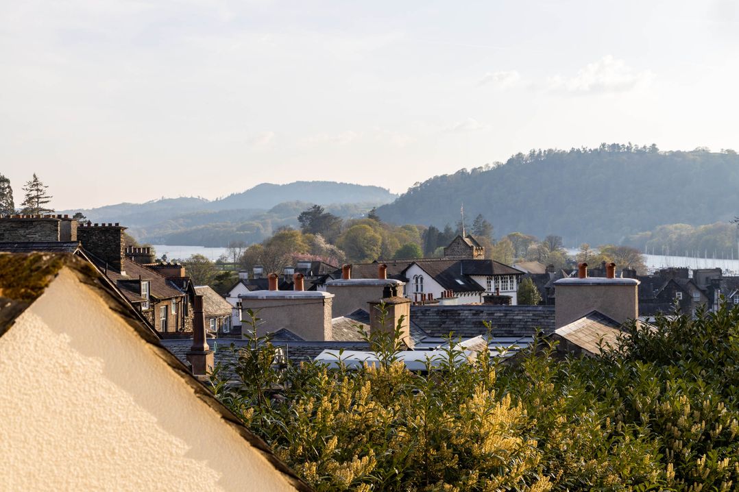 Luxury 2 Bed Room Lake View Apt Bowness Parking