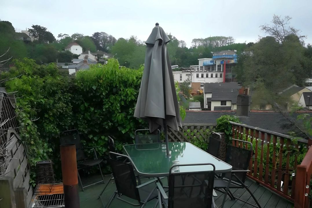 House - Sleeps 7 - Garden - Pets Ok - Parking