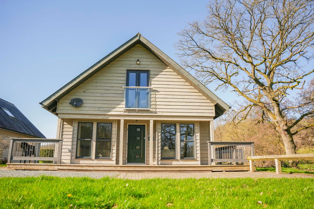 Oak Lodge
