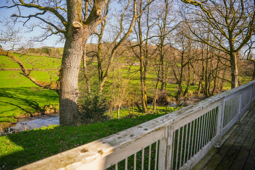 Oak Lodge