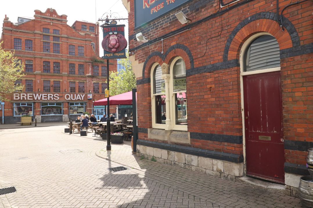 Home from Home near the Sea