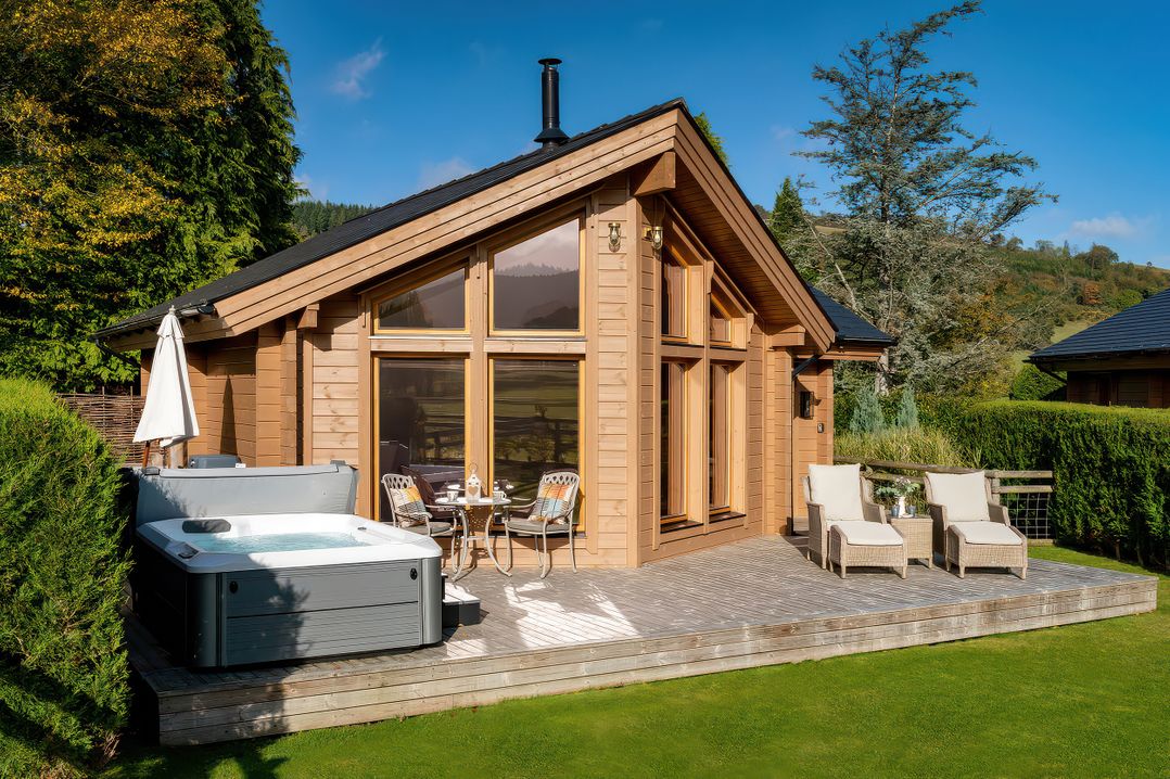 Cwtch Log Cabin