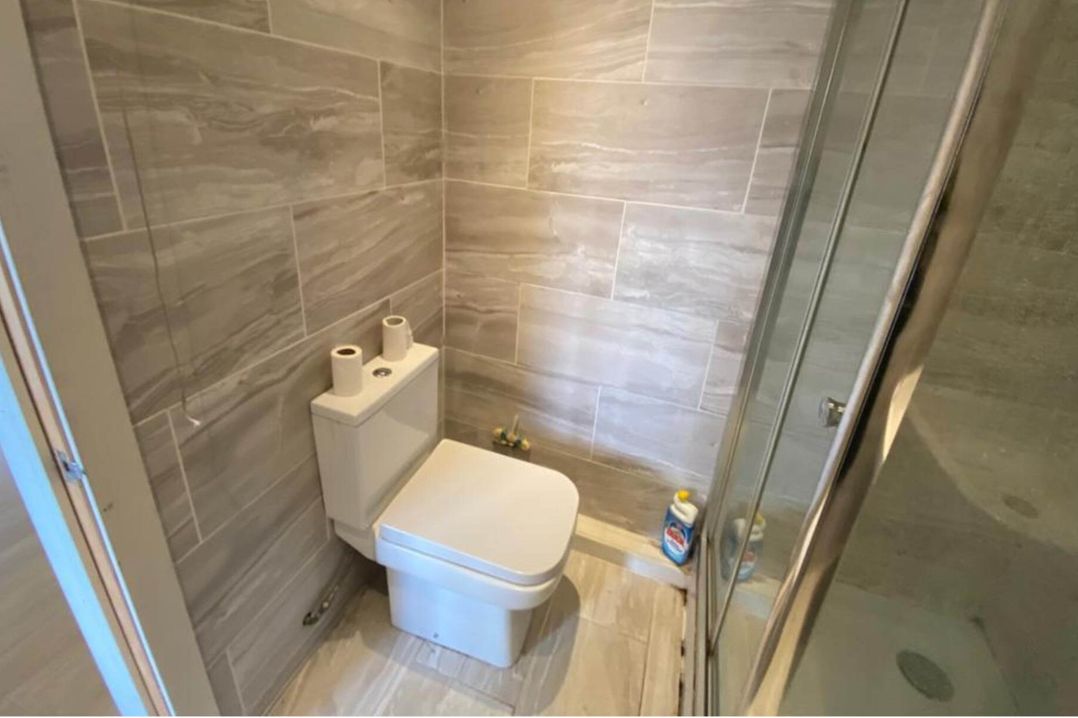 Apartment - Sleeps 2 - Patio - Parking
