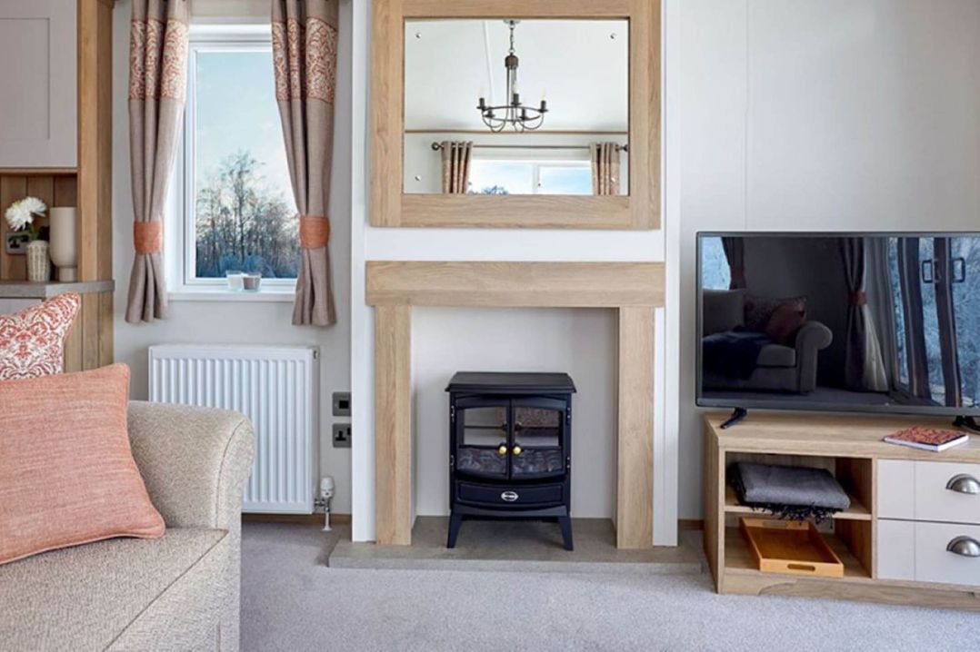 2 Bed Lodge Sleeps 4 - Pet Welcome - Fireplace