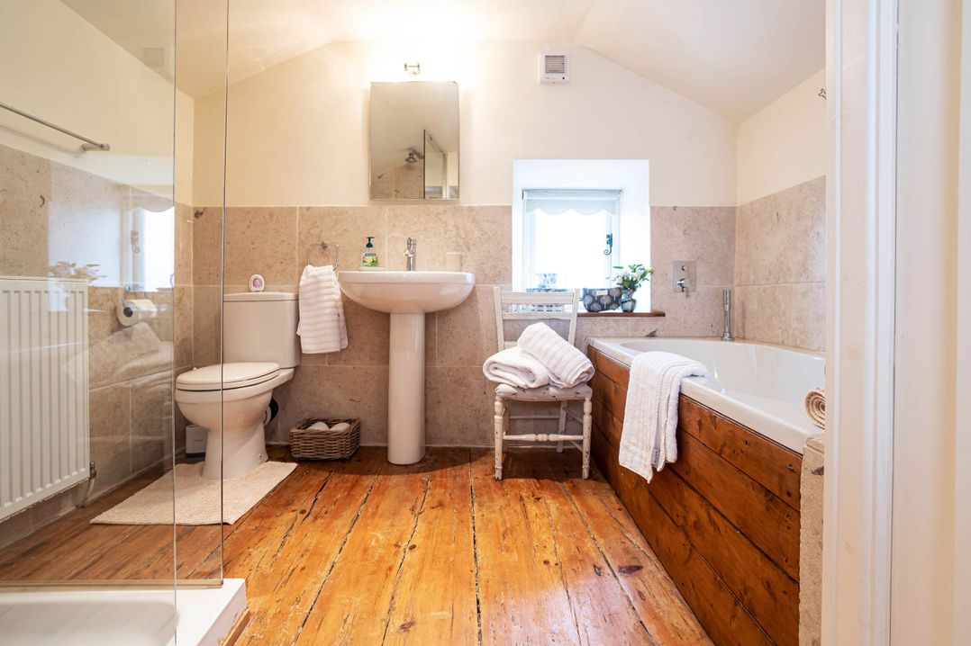 Ingleton 2-Bed Cottage, Sleeps 4, Pet Ok & Parking