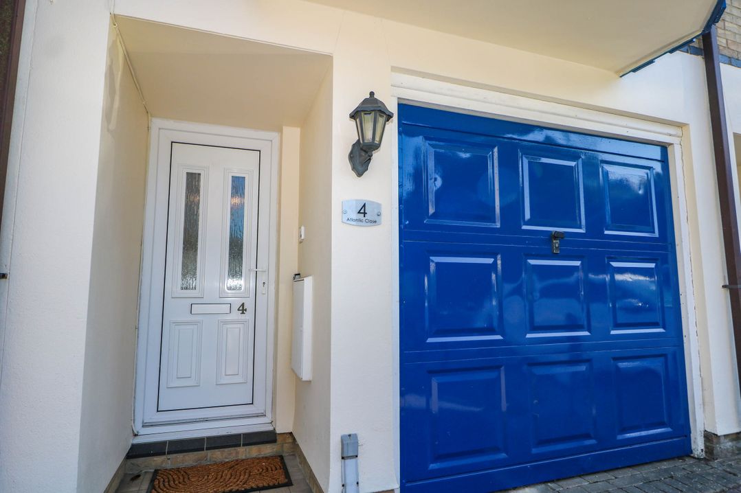 4 Atlantic Close