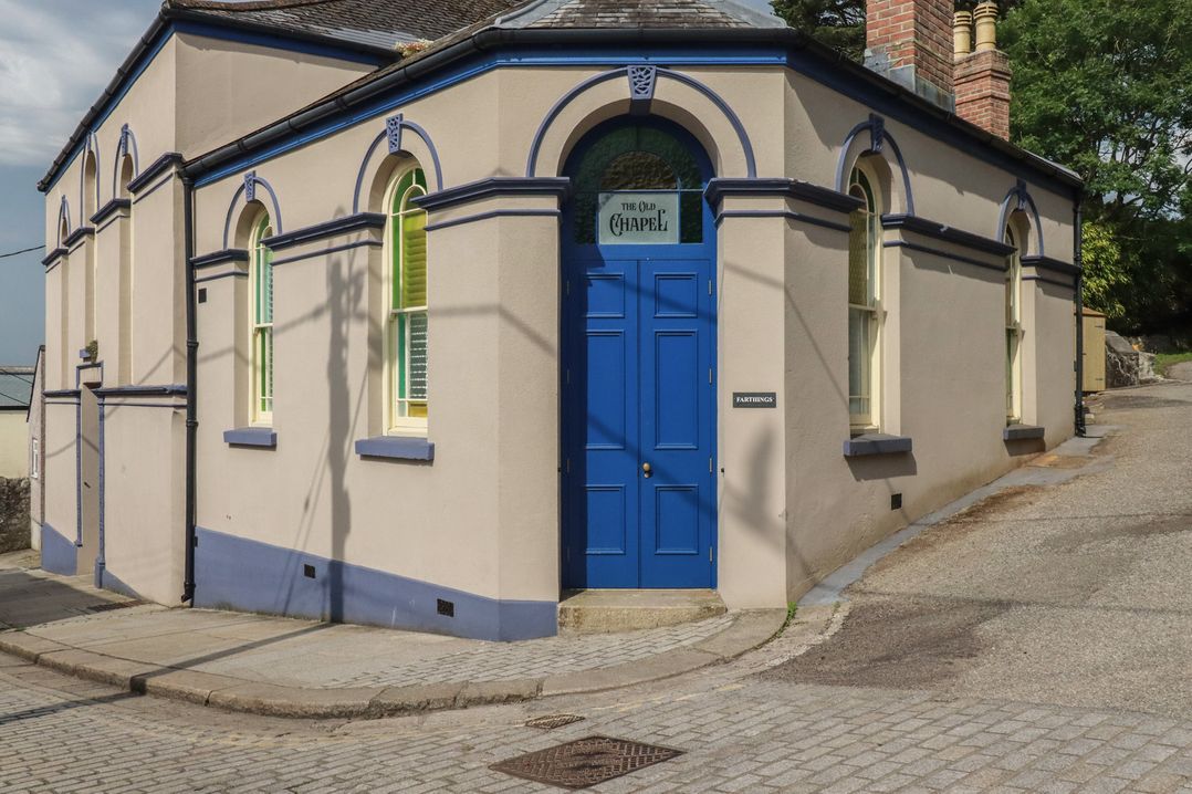 Holiday cottage, St Austell (Farthings, The Old Chapel)