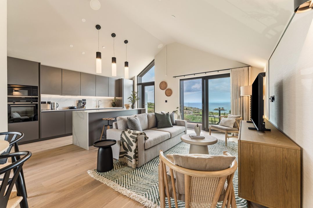 Hidden 2 – Bay House Hot Tub