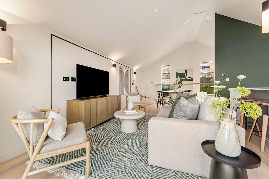 Hidden 2 – Bay House Hot Tub