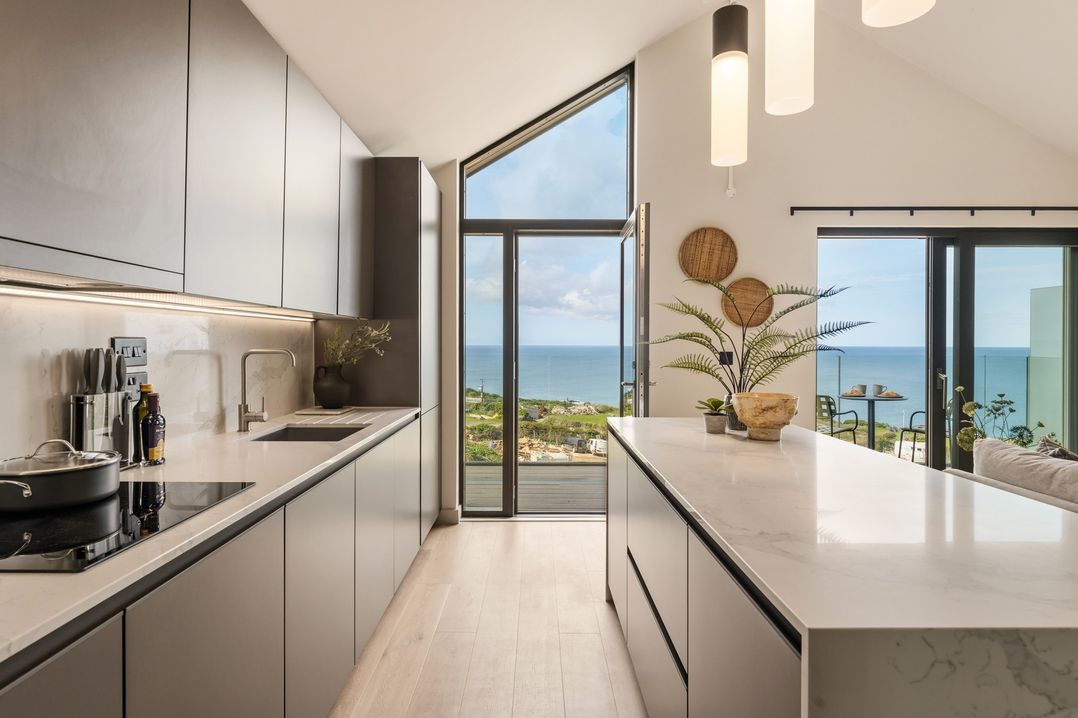 Hidden 2 – Bay House Hot Tub