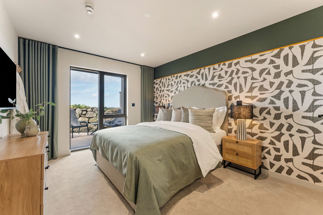 Hidden 2 – Bay House Hot Tub