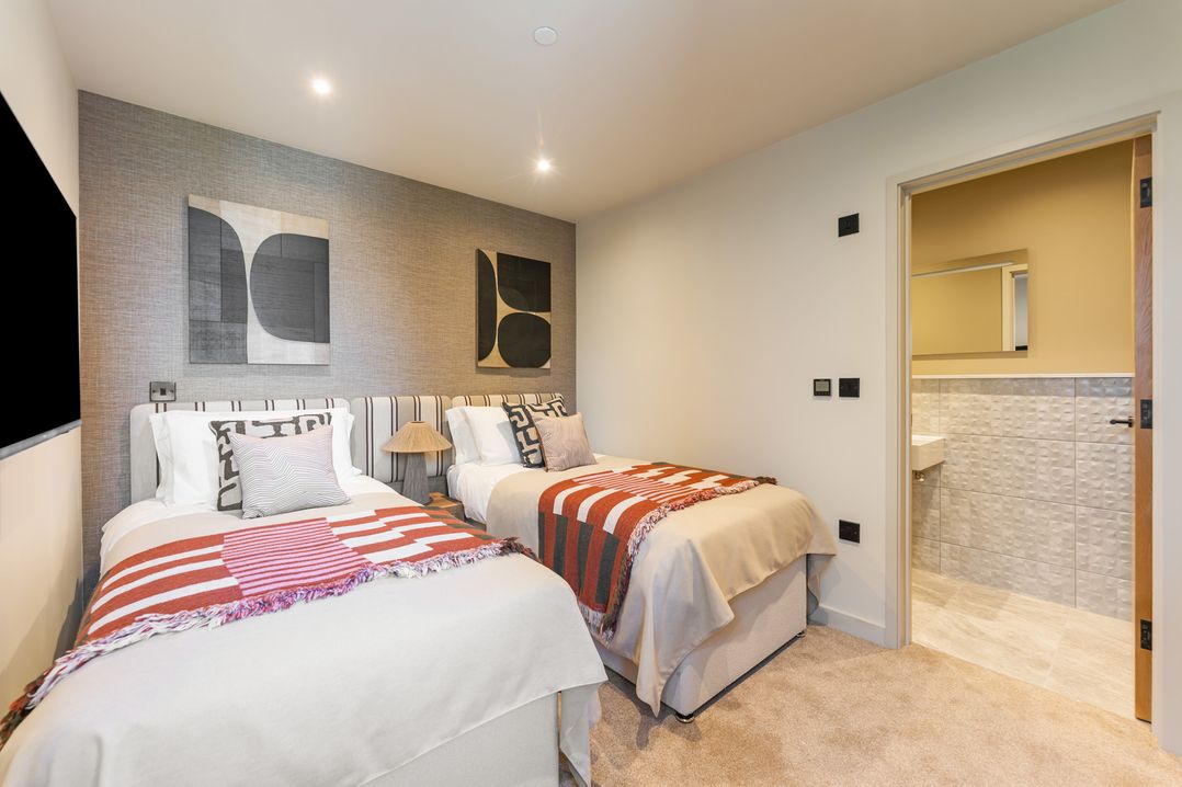 Hidden 18 – St Ives Bay Suite Hot Tub
