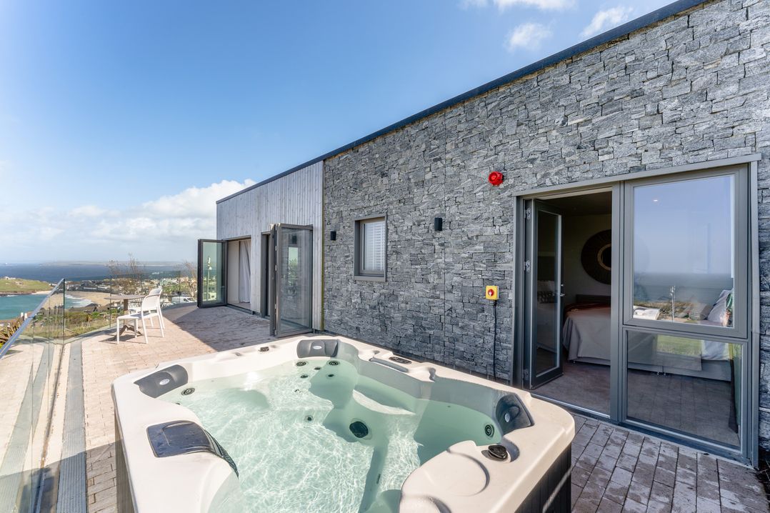 Hidden 18 – St Ives Bay Suite Hot Tub