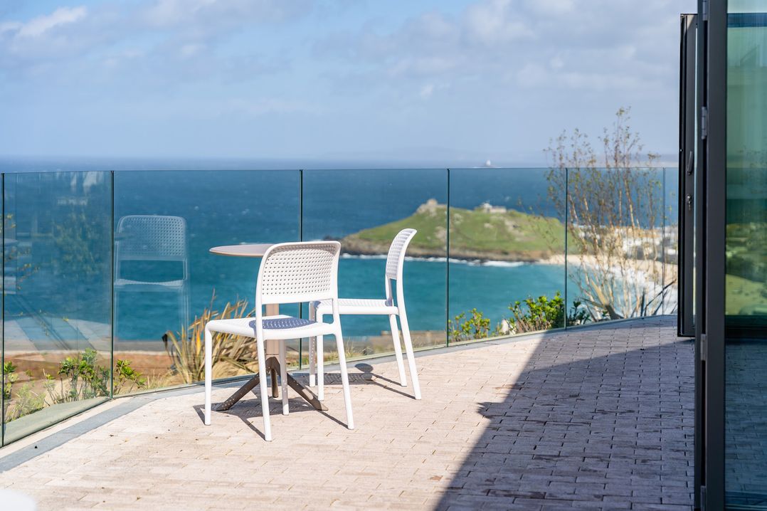 Hidden 18 – St Ives Bay Suite Hot Tub
