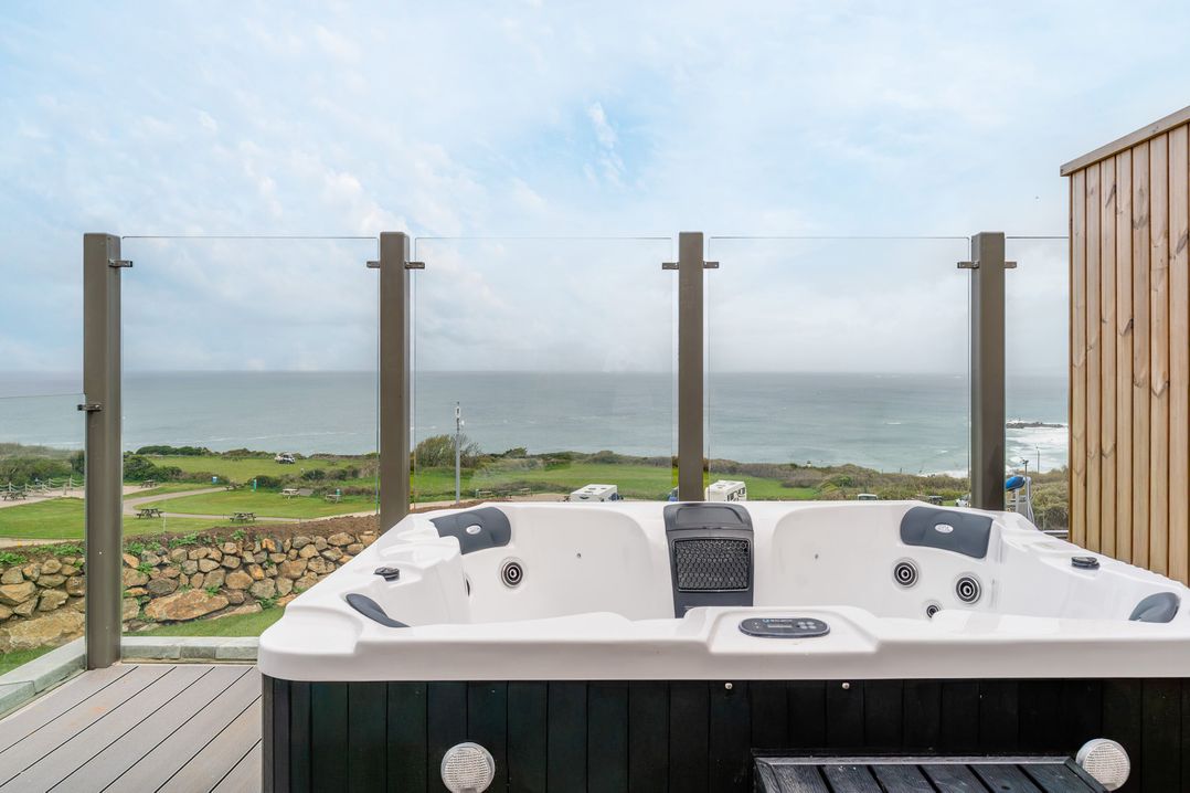 Hidden 19 – Coastal Hot Tub