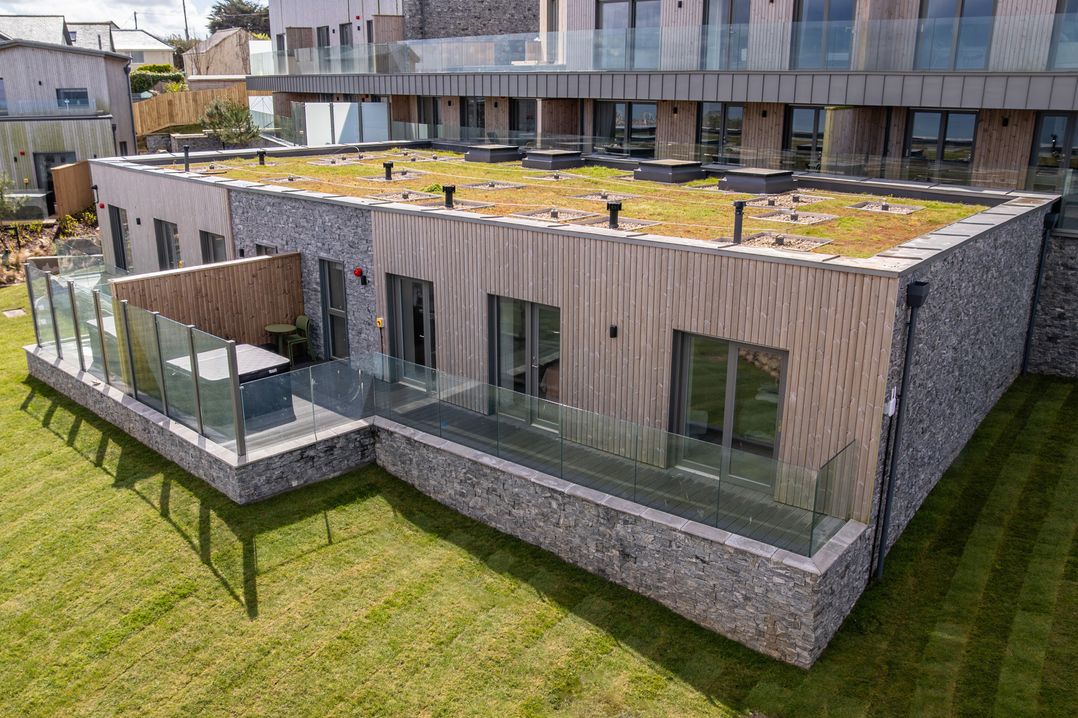 Hidden 20 – Gallery Hot Tub