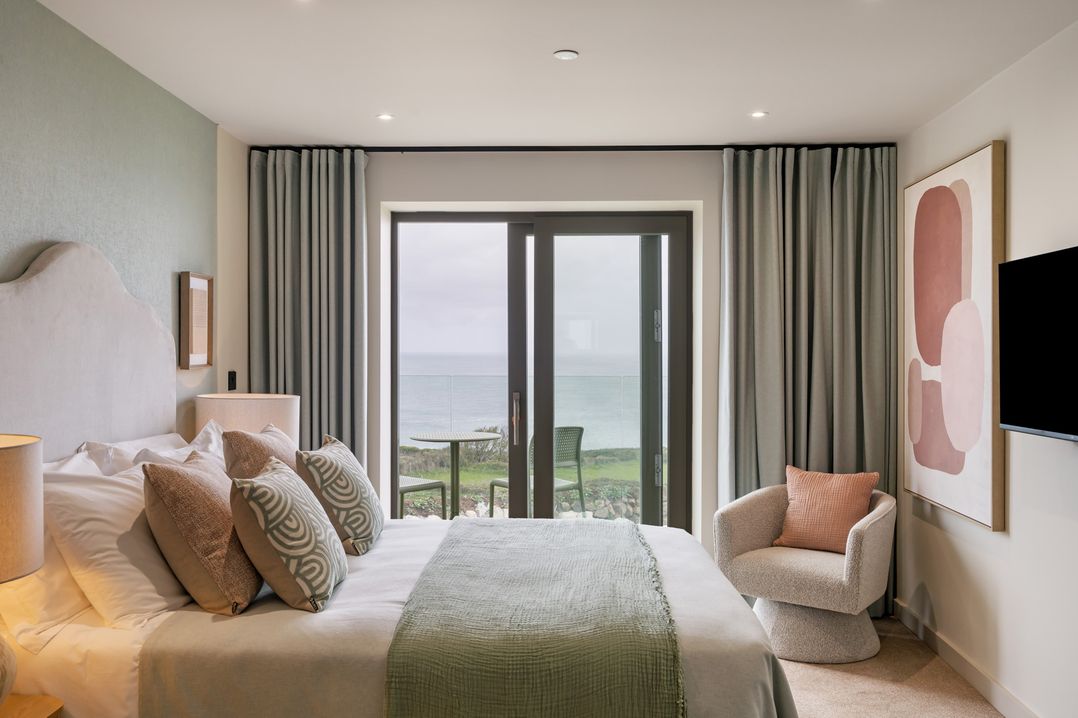 Hidden 20 – Gallery Hot Tub