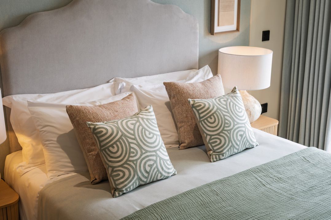 Hidden 20 – Gallery Hot Tub