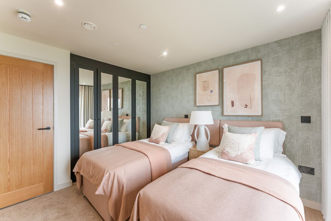 Hidden 20 – Gallery Hot Tub