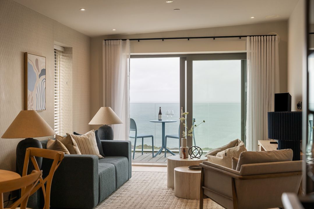 Hidden 8 – Bay Apartment