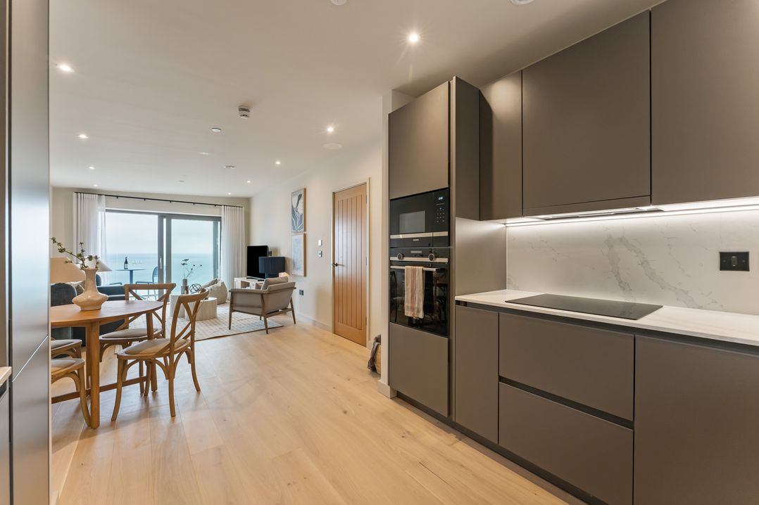 Hidden 8 – Bay Apartment