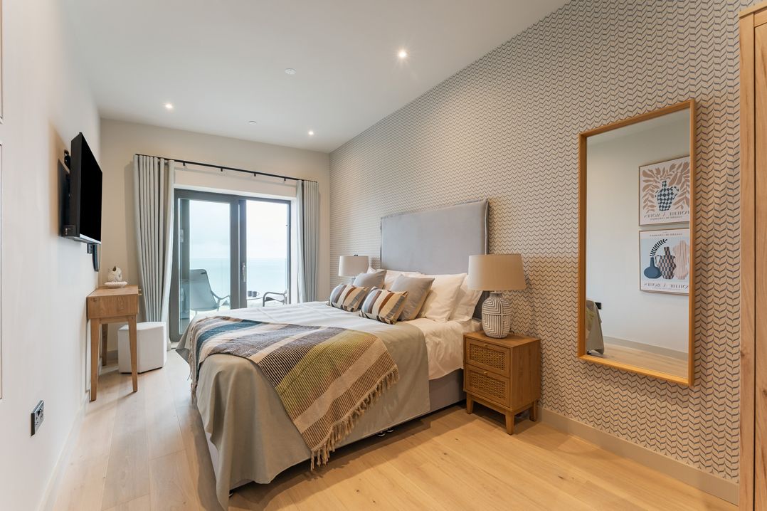 Hidden 8 – Bay Apartment