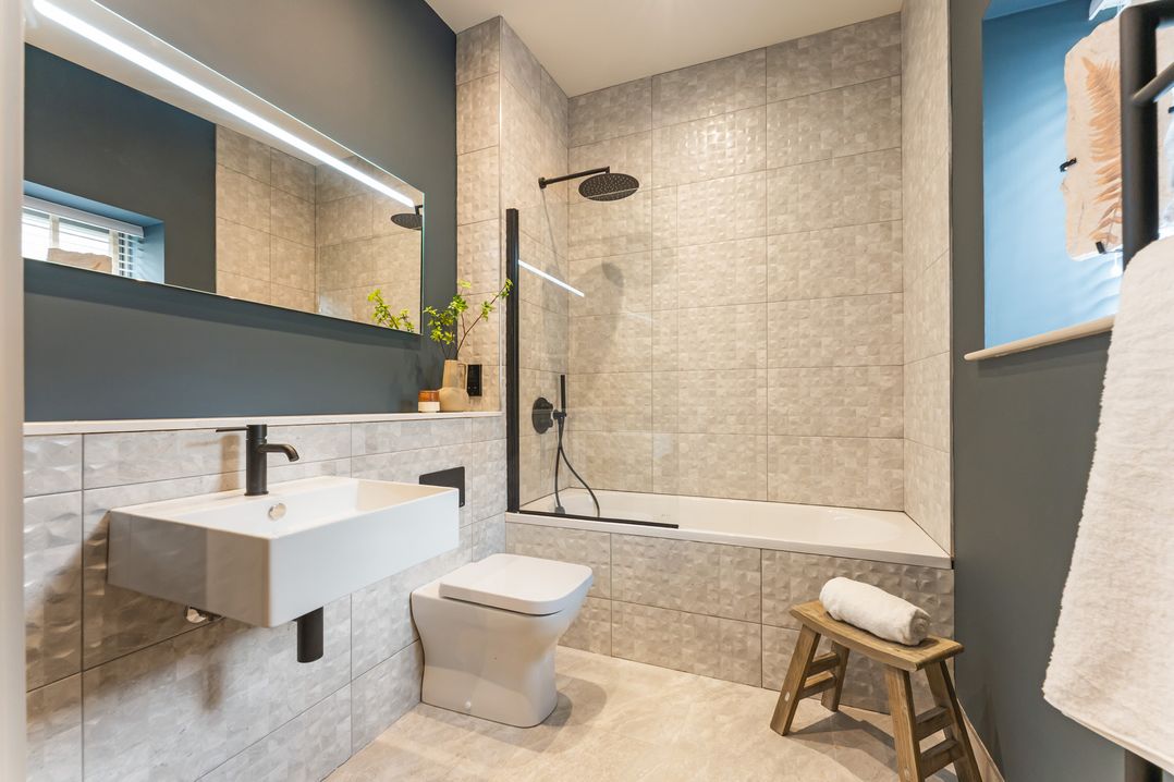 Hidden 8 – Bay Apartment