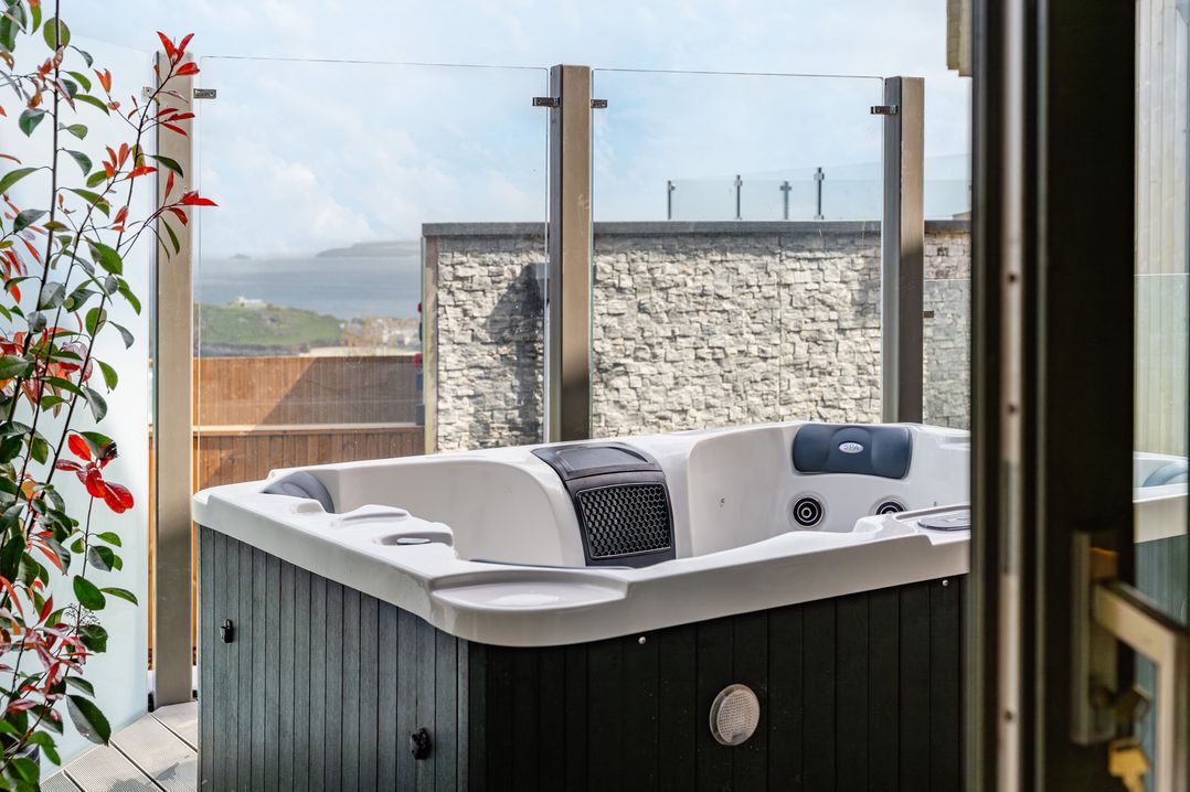 Hidden 15 – Garden Hot Tub