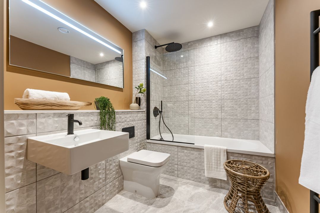 Hidden 15 – Garden Hot Tub