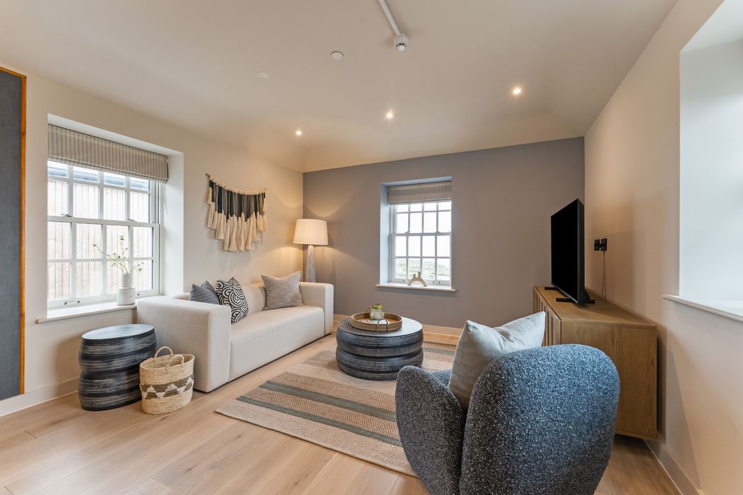 Hidden 4 – Elvan Duplex Hot Tub