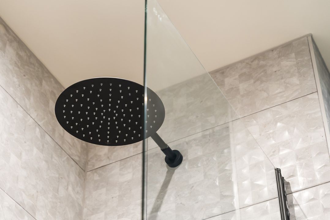 Hidden 4 – Elvan Duplex Hot Tub